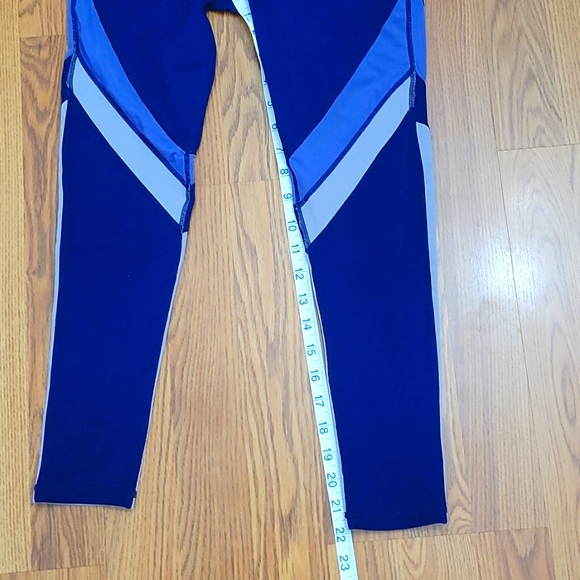 Fabletics Define PowerHold® High-Waisted 7/8 Legging/ XXS - Picture 10 of 10